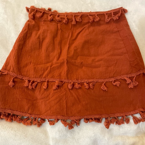 SHEIN POM POM SKIRT ORANGE SMALL - Picture 1 of 3